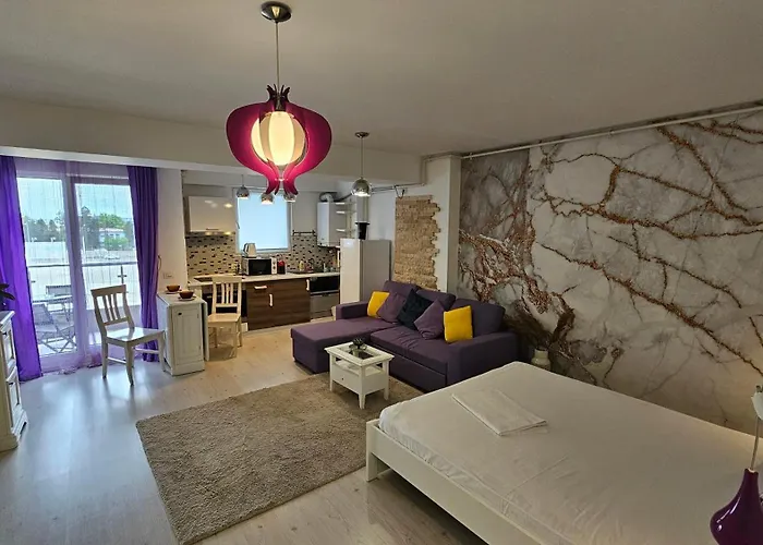 Airport Residence 3